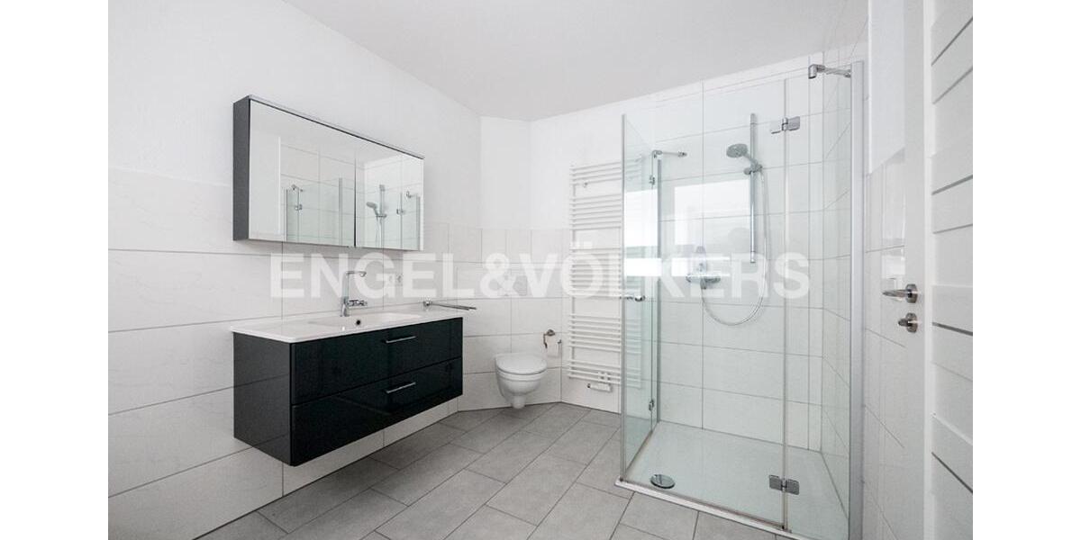 Einfamilienhaus Schweinfurt Bellevue - 5 Zimmer, 176 m&sup2;, 1.600&euro; | Angebot:26003796