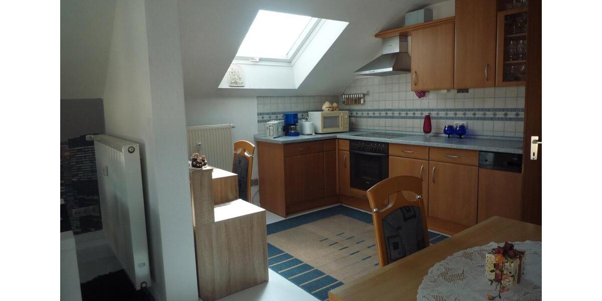Dachgeschoßwohnung Weiden in der Oberpfalz - 3 Zimmer, 52 m&sup2;, 640&euro; | Angebot:26700369