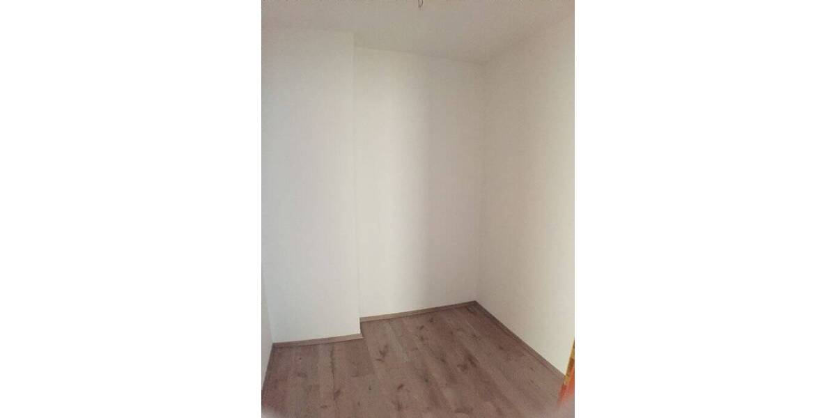 Etagenwohnung Heßdorf - 3 Zimmer, 89 m&sup2;, 890&euro; | Angebot:23852401