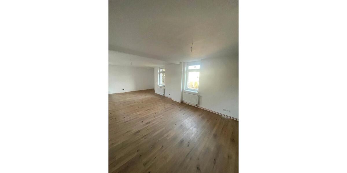 Etagenwohnung Apolda - 2 Zimmer, 73 m&sup2;, 600&euro; | Angebot:26619944