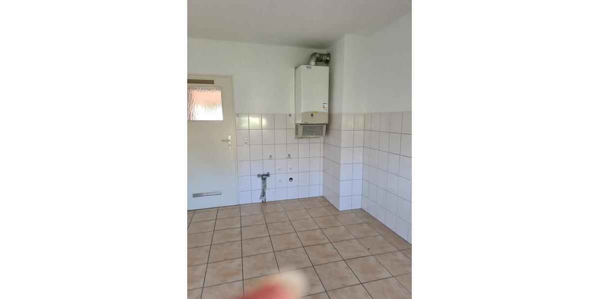 Etagenwohnung Ludwigshafen am Rhein - 2 Zimmer, 50 m&sup2;, 400&euro; | Angebot:24753416