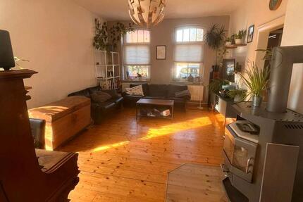 Haus Pattensen - 6 Zimmer, 140 m&sup2;, 1.000&euro; | Angebot:25302616