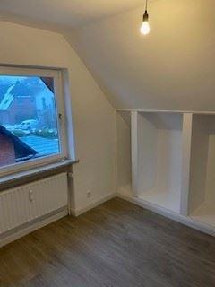 Etagenwohnung Quickborn - 4 Zimmer, 100 m&sup2;, 1.275&euro; | Angebot:24223537