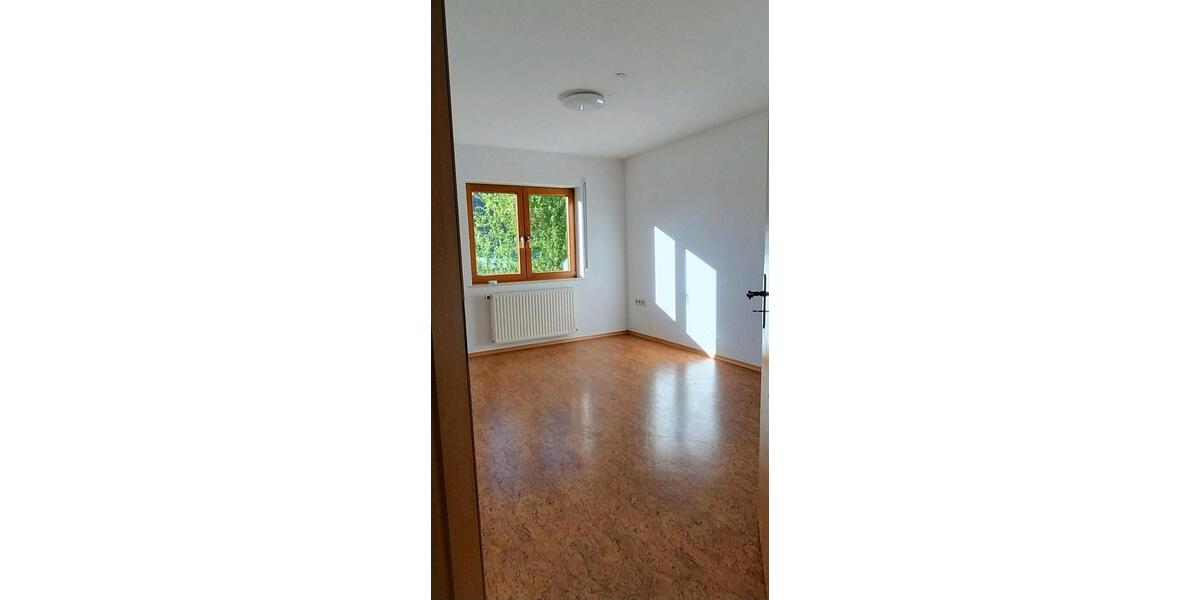 Etagenwohnung Hohentengen - 5 Zimmer, 120 m&sup2;, 1.150&euro; | Angebot:26612886