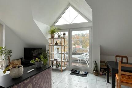 Zwei Zimmer in 2er WG Würzburg Höchberg Balkon DG 2 zimmer