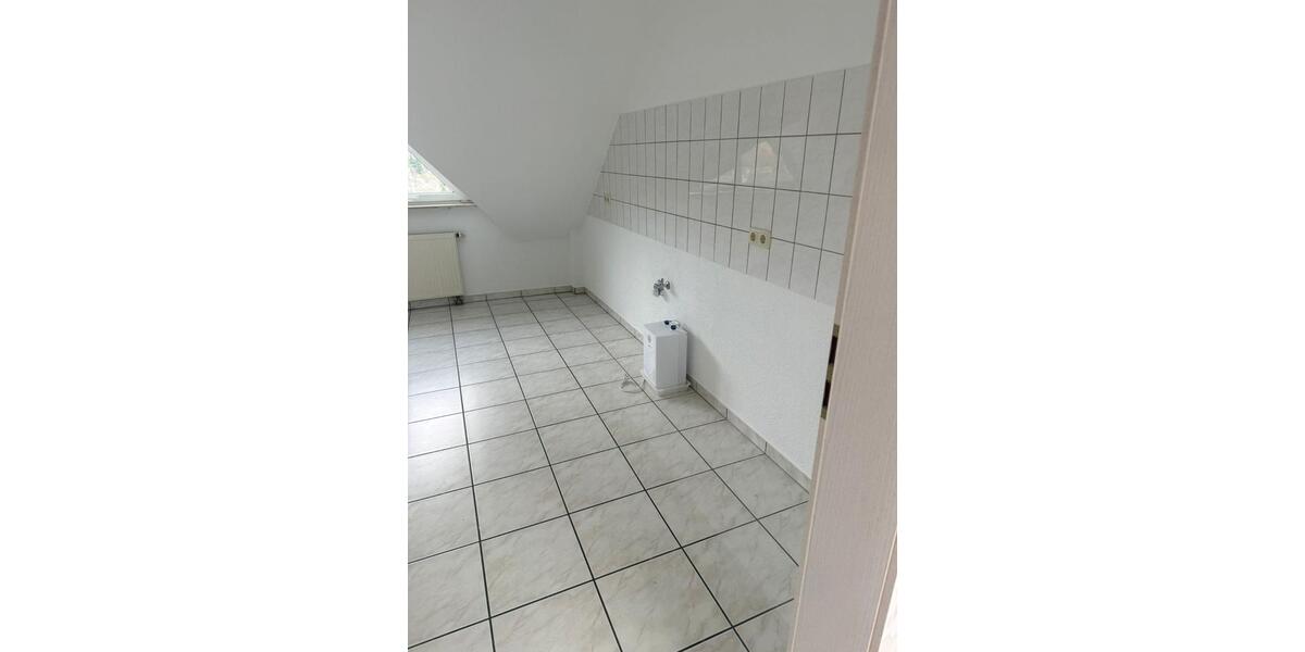 Dachgeschoßwohnung Reichelsheim (Odenwald) - 4.5 Zimmer, 110 m&sup2;, 880&euro; | Angebot:26568731
