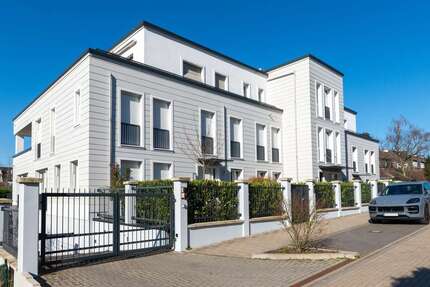 Wohnung Düsseldorf Niederkassel - 3 Zimmer, 226 m&sup2;, 6.900&euro; | Angebot:25988426