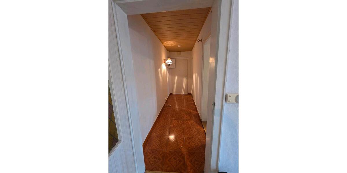 Etagenwohnung Nienburg (Saale) - 2 Zimmer, 50 m&sup2;, 415&euro; | Angebot:26073970