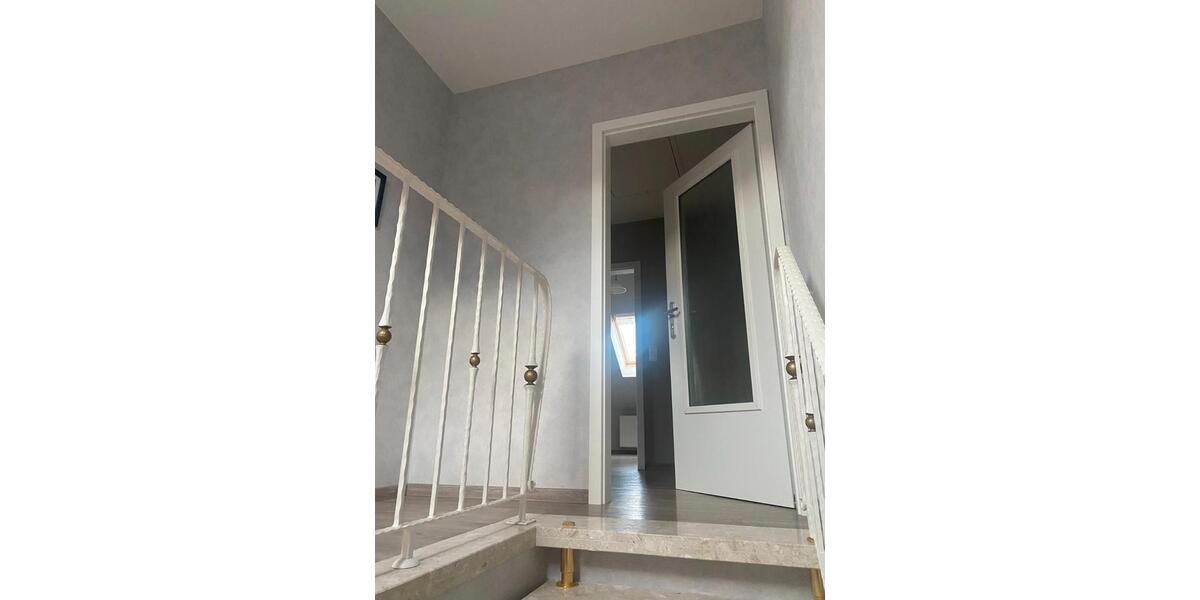 Dachgeschoßwohnung Varel - 3 Zimmer, 101 m&sup2;, 775&euro; | Angebot:26429416