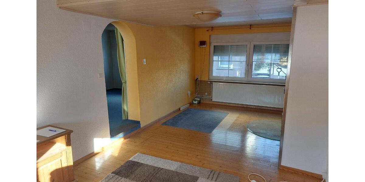 Erdgeschoßwohnung Greifenstein - 6 Zimmer, 100 m&sup2;, 575&euro; | Angebot:25184902