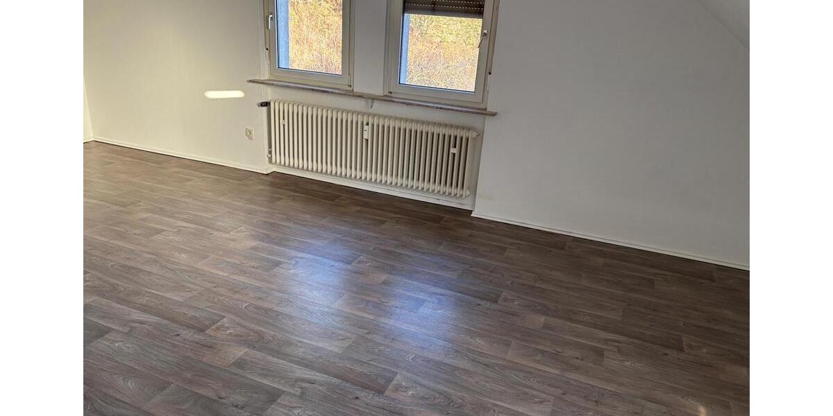 Dachgeschoßwohnung Hünfeld - 3 Zimmer, 71 m&sup2;, 900&euro; | Angebot:24627259