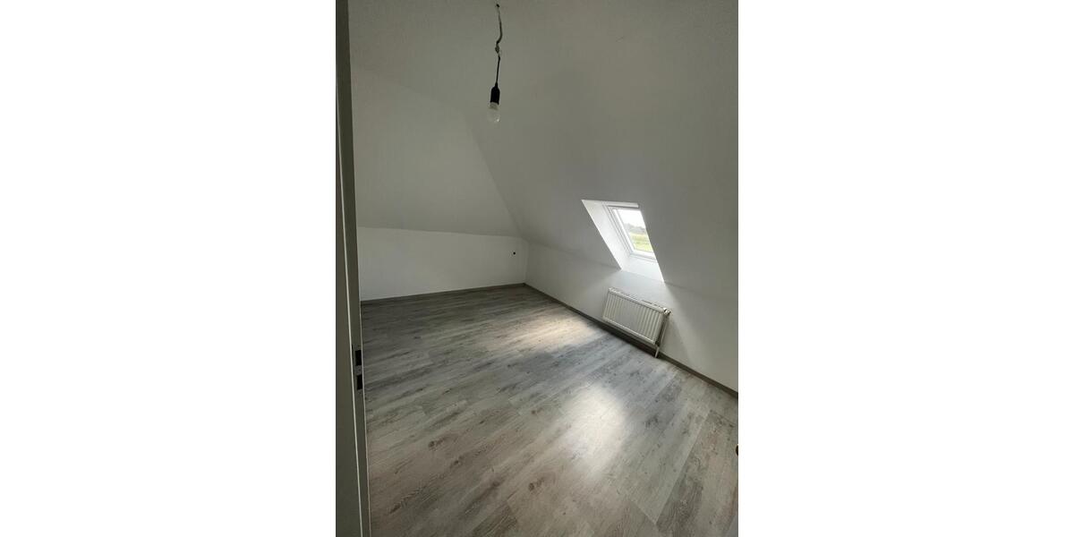 Dachgeschoßwohnung Papenburg - 4 Zimmer, 70 m&sup2;, 650&euro; | Angebot:26677759