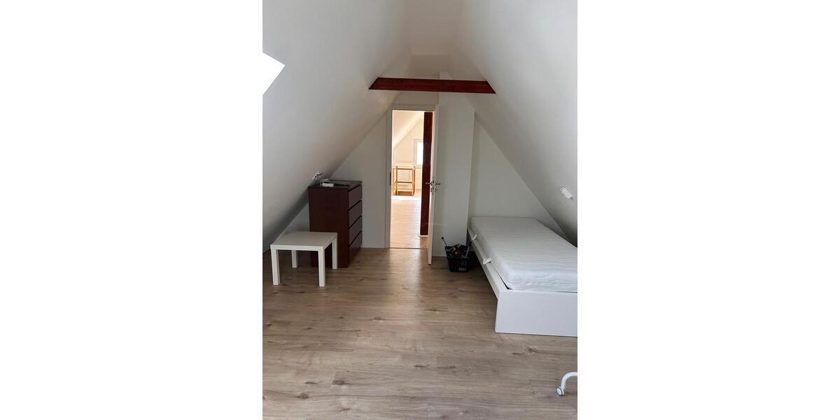 Voll möbliertes WG-Zimmer 20 m² in Ulm-Söflingen 4 zimmer