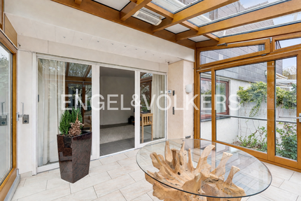 Haus Schwalbach am Taunus - 7 Zimmer, 195 m&sup2;, 2.990&euro; | Angebot:26355241