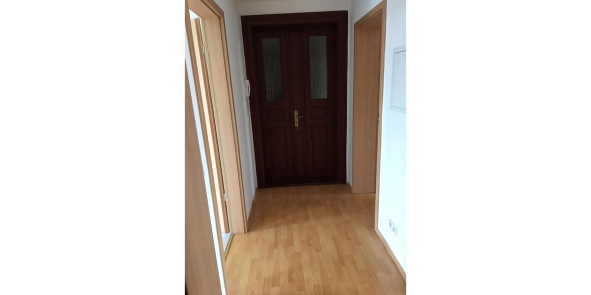 Dachgeschoßwohnung Wurzen - 2.5 Zimmer, 71 m&sup2;, 450&euro; | Angebot:25852116