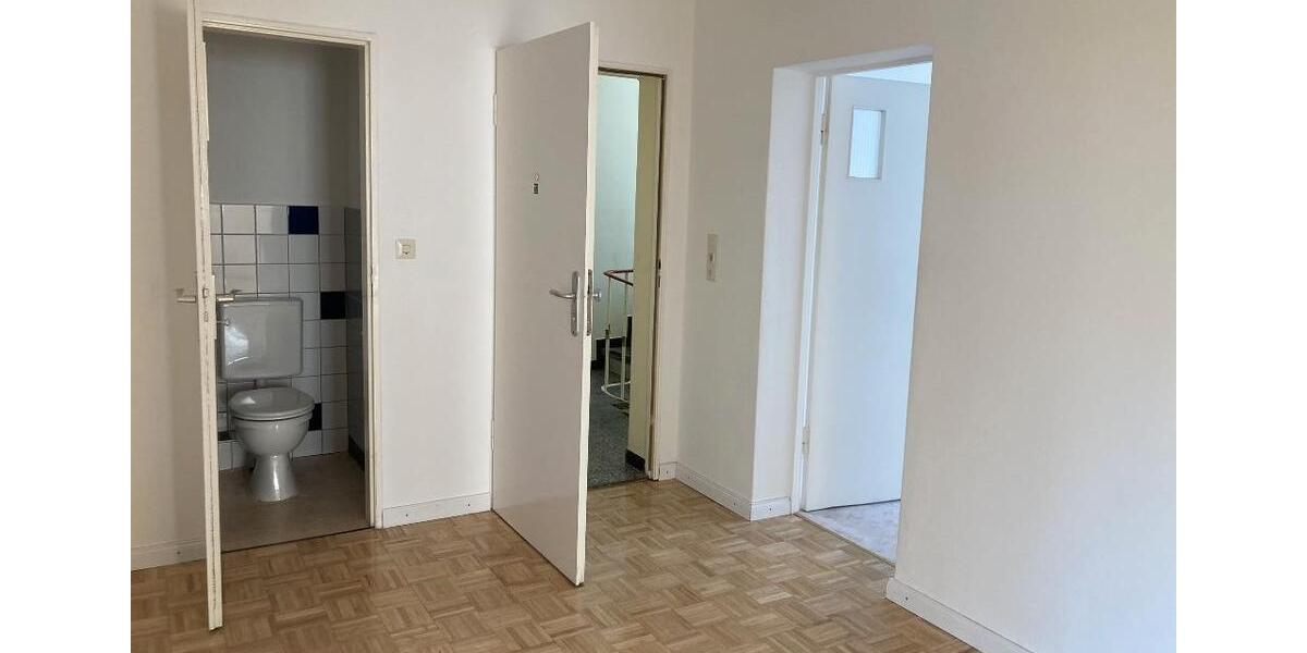 Erdgeschoßwohnung Kassel Fasanenhof - 4 Zimmer, 94 m&sup2;, 700&euro; | Angebot:25788545