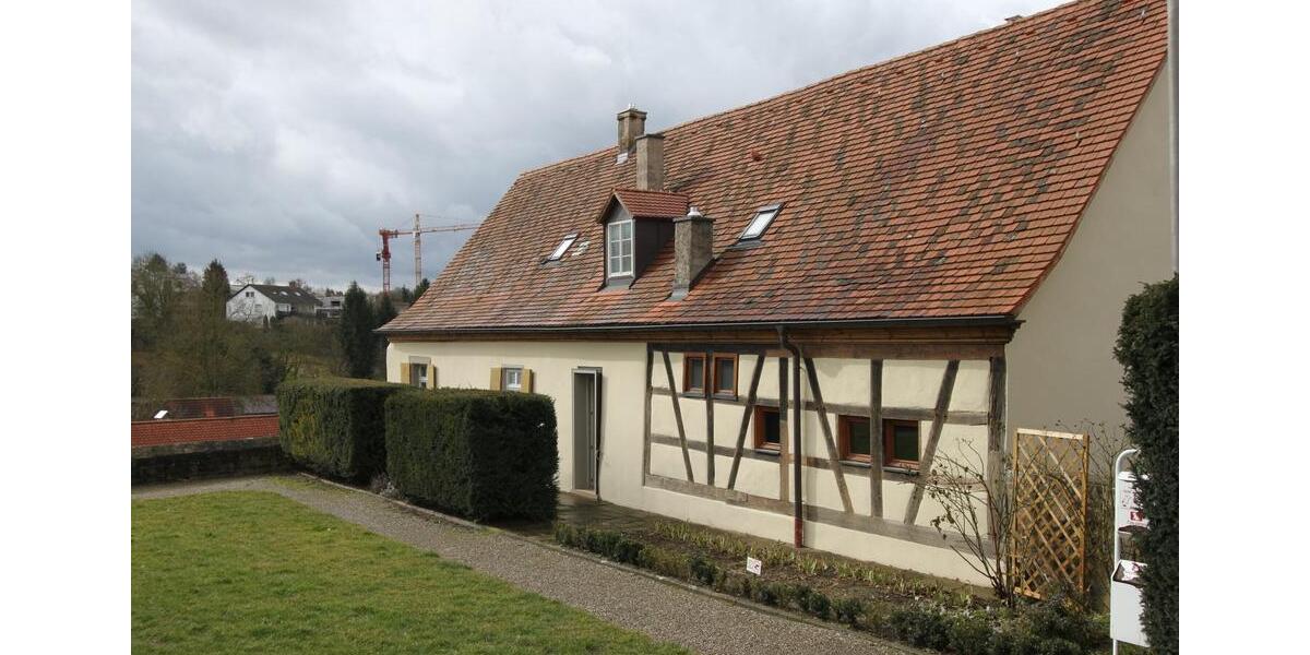 Einfamilienhaus Bad Wimpfen - 9 Zimmer, 252 m&sup2;, 1.950&euro; | Angebot:19418069