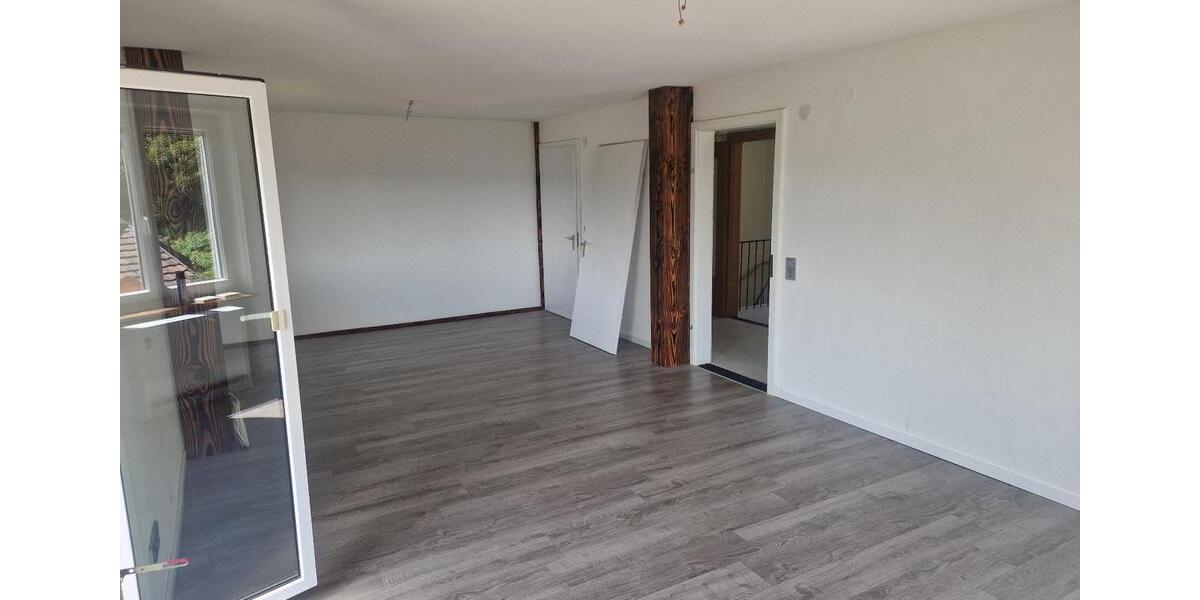 Etagenwohnung Steinen - 3 Zimmer, 80 m&sup2;, 900&euro; | Angebot:26414190