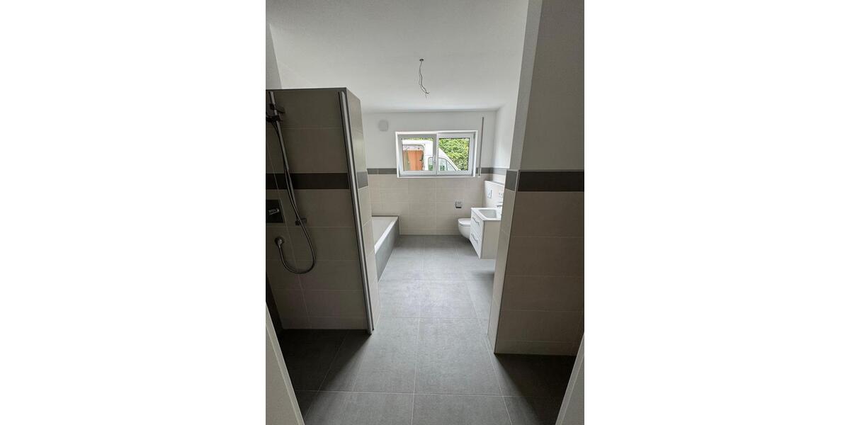 Erdgeschoßwohnung Schmidgaden - 3 Zimmer, 85 m&sup2;, 1.050&euro; | Angebot:25626153
