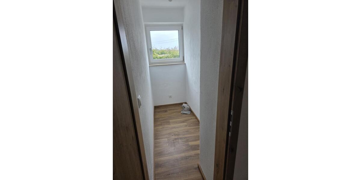 Erdgeschoßwohnung Mühldorf am Inn - 5 Zimmer, 120 m&sup2;, 1.250&euro; | Angebot:26561825