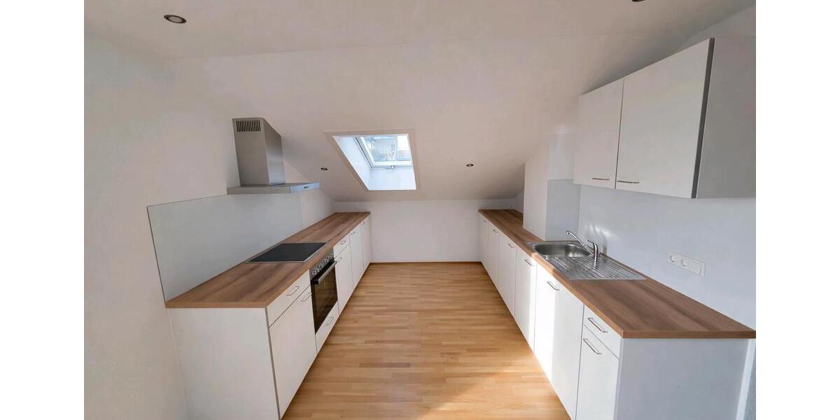 Dachgeschoßwohnung Waldshut-Tiengen Tiengen - 4.5 Zimmer, 126 m&sup2;, 1.490&euro; | Angebot:25143863