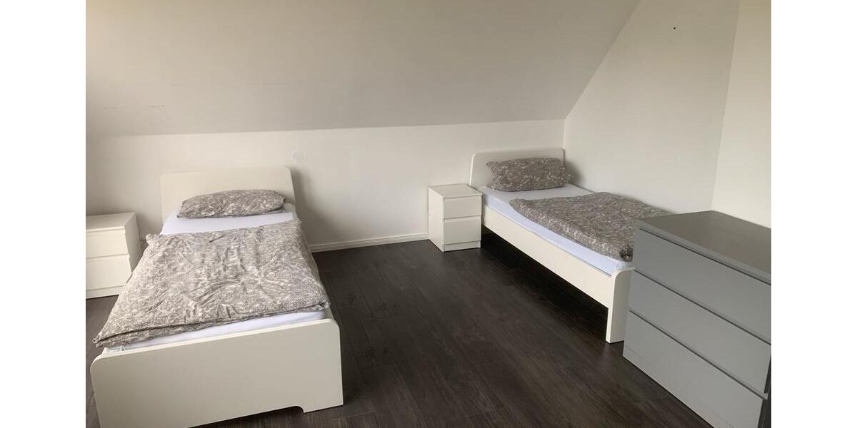Wohnen auf Zeit Rosengarten - 3 Zimmer, 130 m&sup2;, 120&euro; | Angebot:20087239