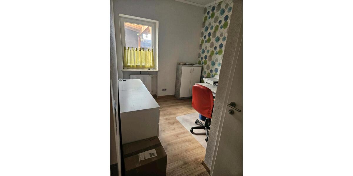Einfamilienhaus Waldböckelheim - 8 Zimmer, 165 m&sup2;, 1.550&euro; | Angebot:26139931