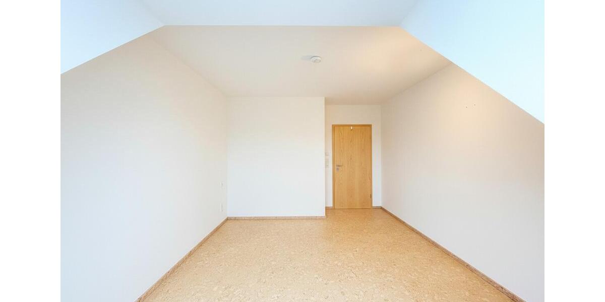 Dachgeschoßwohnung Nördlingen - 3.5 Zimmer, 119 m&sup2;, 1.470&euro; | Angebot:25321878