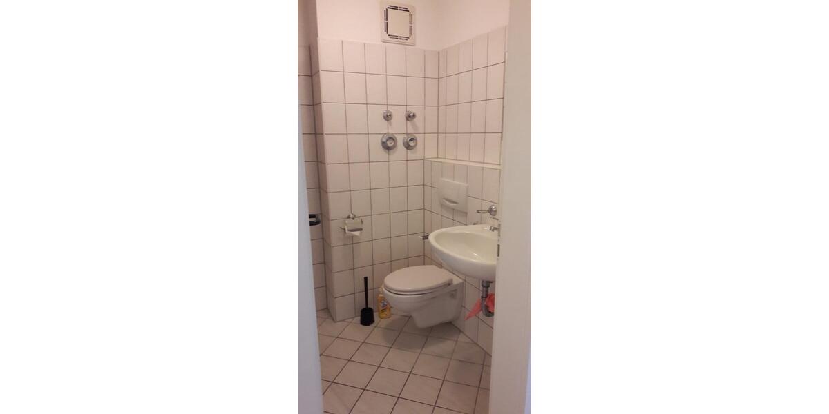 Etagenwohnung Nittendorf - 1 Zimmer, 32 m&sup2;, 395&euro; | Angebot:24270768