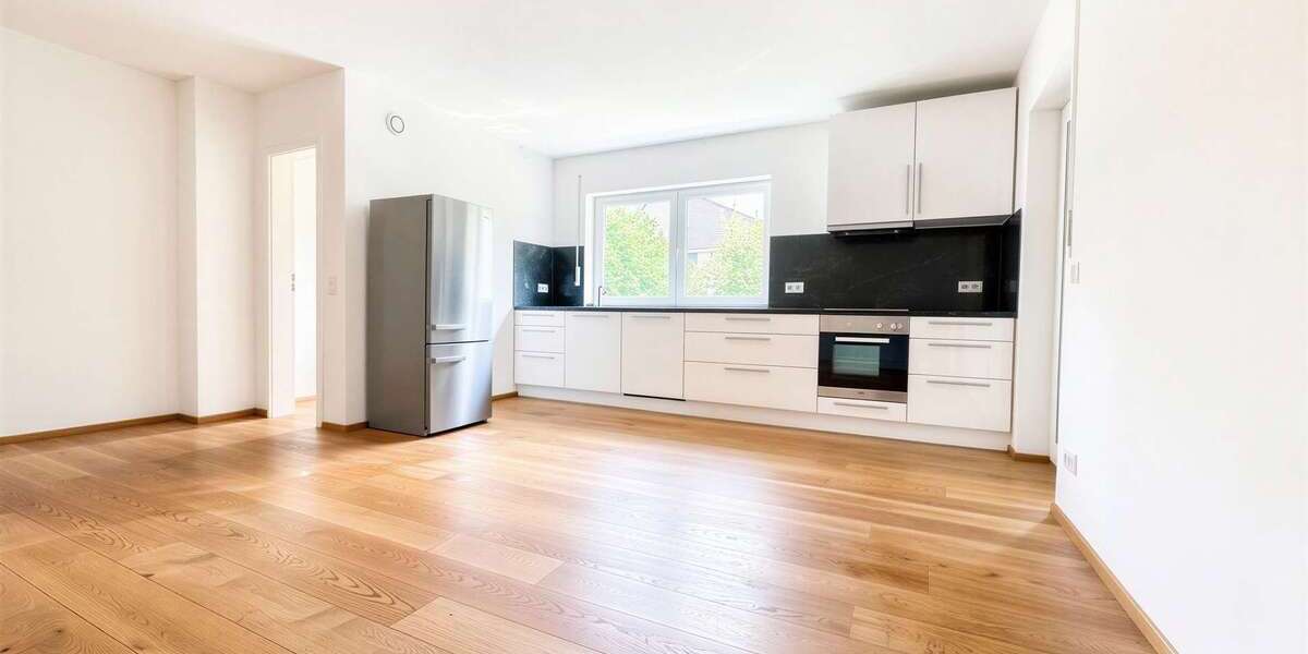Etagenwohnung Schwandorf - 3 Zimmer, 90 m&sup2;, 1.190&euro; | Angebot:27230049