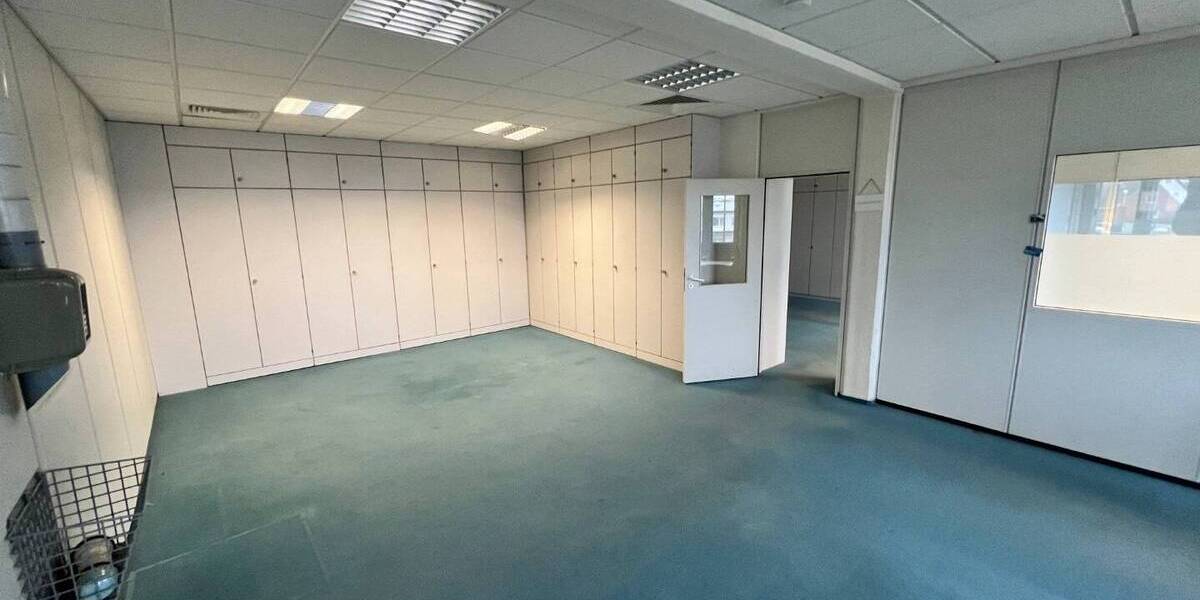 Gewerbeobjekt Lübeck St. Gertrud - 6 Zimmer, 400 m&sup2;, 2.800&euro; | Angebot:25798667