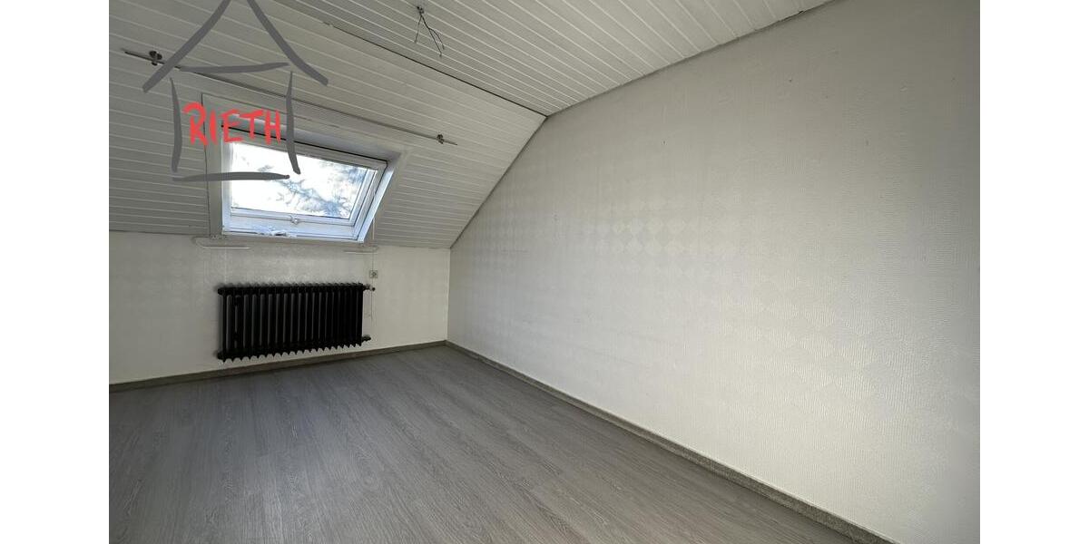 * Reiheneckhaus in toller Randlage von Schlösslesfeld * 6 zimmer