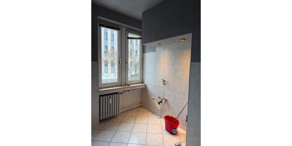 Erdgeschoßwohnung Hameln - 3.5 Zimmer, 133 m&sup2;, 1.600&euro; | Angebot:24804008