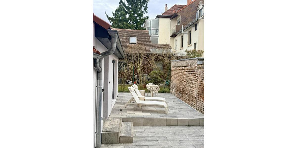 Mehrfamilienhaus, Wohnhaus Karlsruhe Innenstadt-Ost - 8 Zimmer, 190 m&sup2;, 8.000&euro; | Angebot:26640853