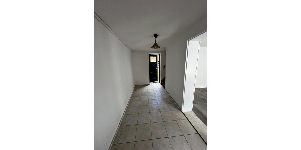 Etagenwohnung Teterow - 4 Zimmer, 101 m&sup2;, 911&euro; | Angebot:26248161