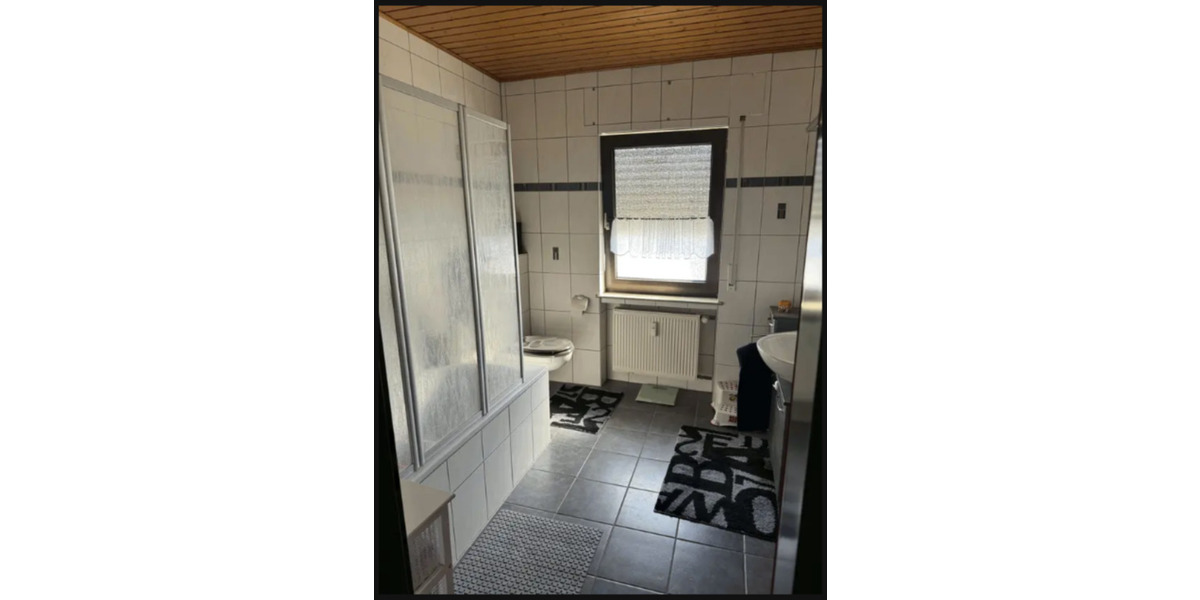 Dachgeschoßwohnung Linden - 3 Zimmer, 80 m&sup2;, 650&euro; | Angebot:24710368