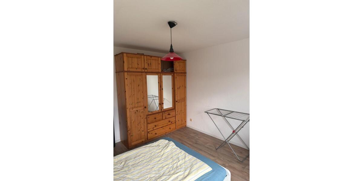 Etagenwohnung Kassel Niederzwehren - 1 Zimmer, 15 m&sup2;, 260&euro; | Angebot:25975705