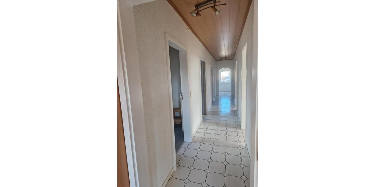 Etagenwohnung Büdingen - 4 Zimmer, 98 m&sup2;, 790&euro; | Angebot:26018260