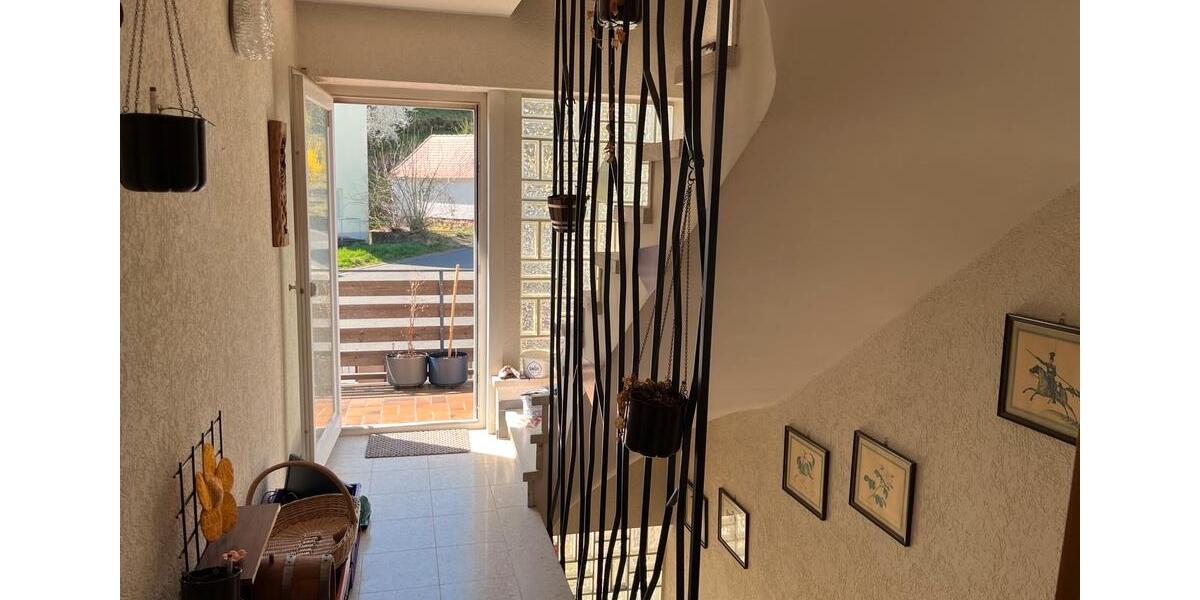 Etagenwohnung Amorbach - 3 Zimmer, 120 m&sup2;, 1.000&euro; | Angebot:24786293
