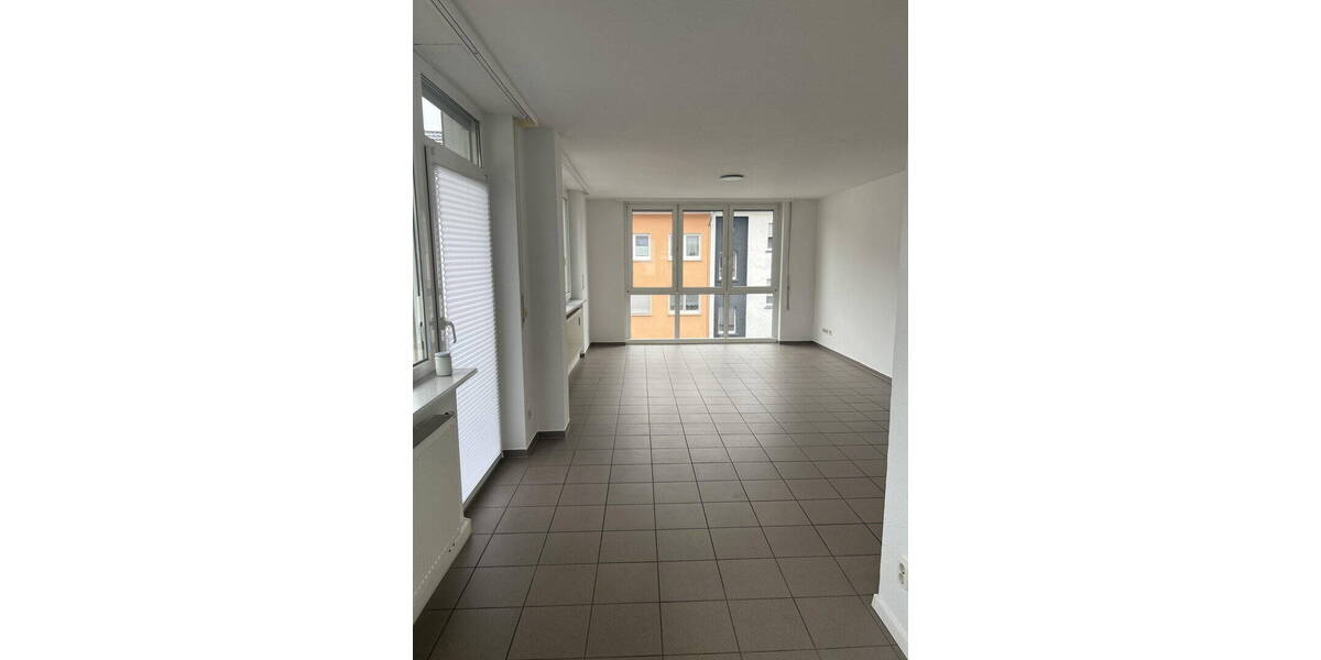 Etagenwohnung Pforzheim Nordstadt - 2 Zimmer, 65 m&sup2;, 630&euro; | Angebot:26819962