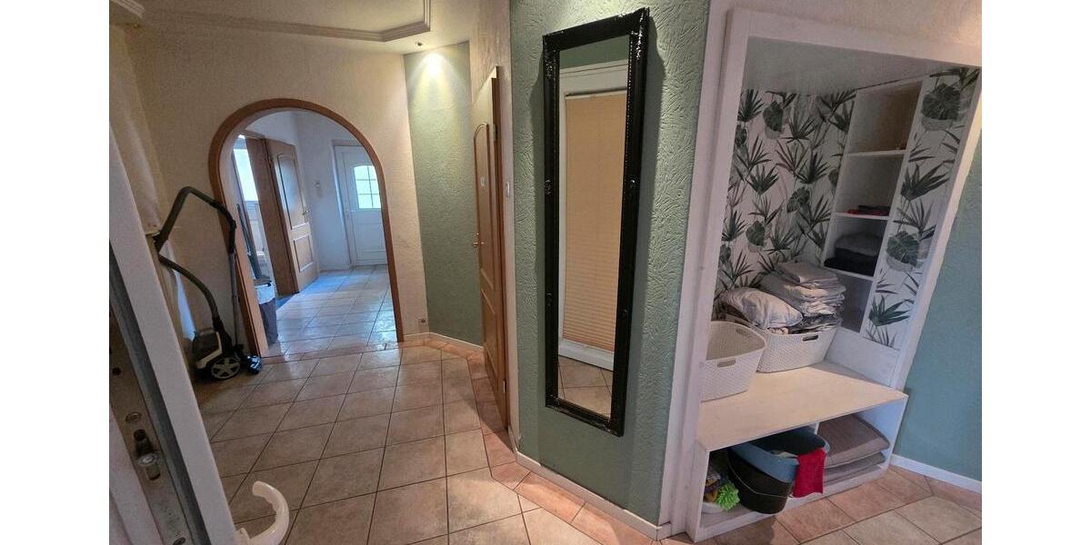 Erdgeschoßwohnung Papenburg - 4 Zimmer, 155 m&sup2;, 550&euro; | Angebot:25385588