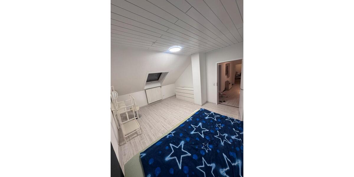 Dachgeschoßwohnung Hatzfeld (Eder) - 2.5 Zimmer, 90 m&sup2;, 650&euro; | Angebot:25923507