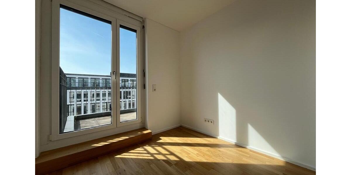 Etagenwohnung Stuttgart - 4 Zimmer, 135 m&sup2;, 2.076&euro; | Angebot:26068595