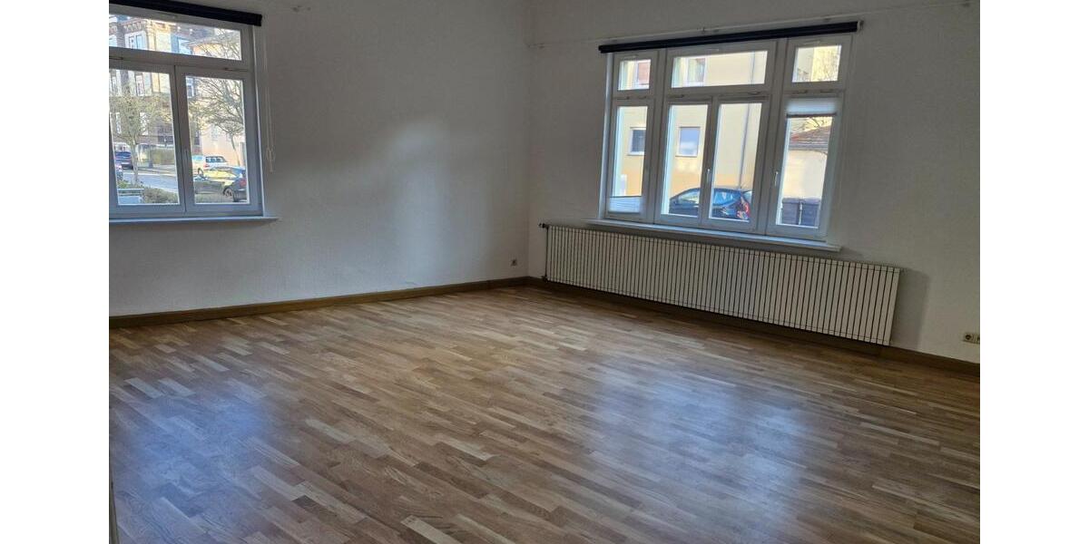 Erdgeschoßwohnung Bad Langensalza - 4 Zimmer, 169 m&sup2;, 1.095&euro; | Angebot:24183122