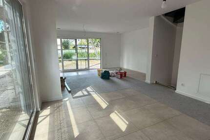 Haus München Trudering - 5 Zimmer, 159 m&sup2;, 3.600&euro; | Angebot:26841539