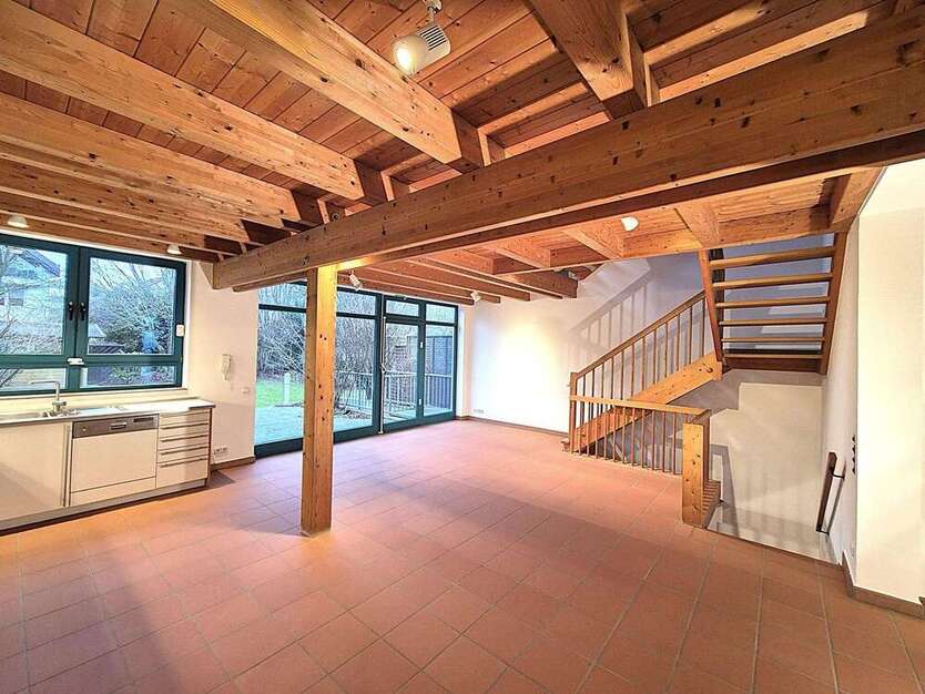 Haus zum Mieten in Frankfurt 2.400 € 200 m² 5 zimmer