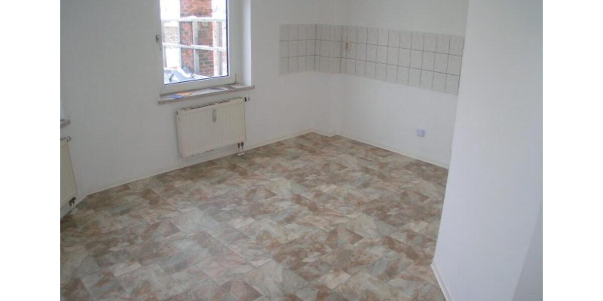 Werdau-Süd, 3-Raum-Dachgeschoss-Wohnung 2 zimmer