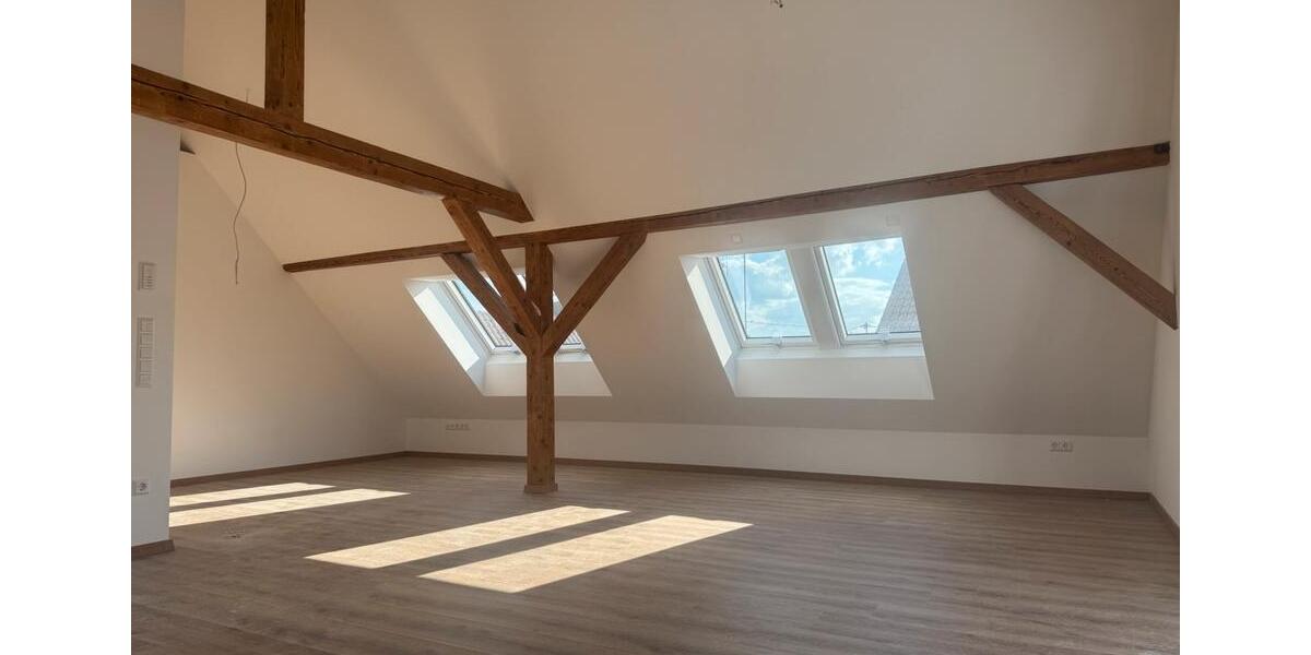 Dachgeschoßwohnung Emerkingen - 3 Zimmer, 95 m&sup2;, 950&euro; | Angebot:26629234