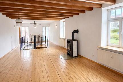 Wohnung Einbeck - 4 Zimmer, 150 m&sup2;, 1.050&euro; | Angebot:26021990