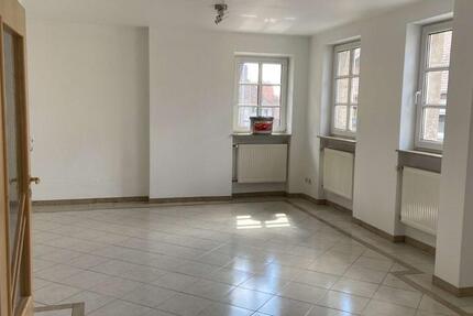 Burgfarrnbach-FÜ: 3 ZW, 90qm+30 qm Terasse, 34 qm WZ mit 4Fenster 3 zimmer